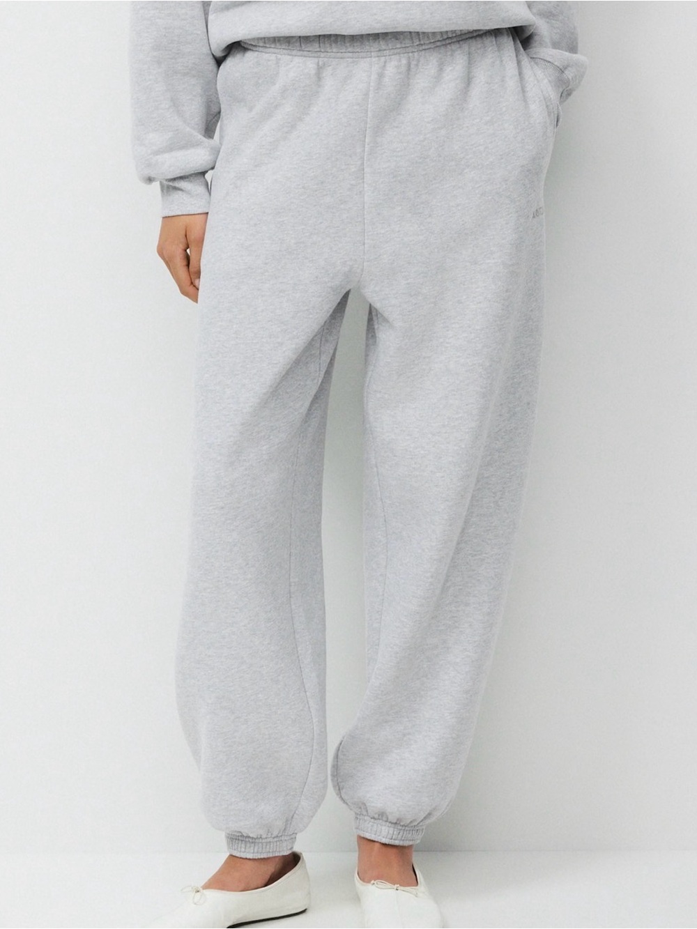 NWT Aritzia Cozy Sweatfleece Mega Jogger. Size Medium